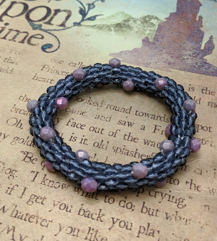 Continuous pebbles bangle - DENIM and PINK