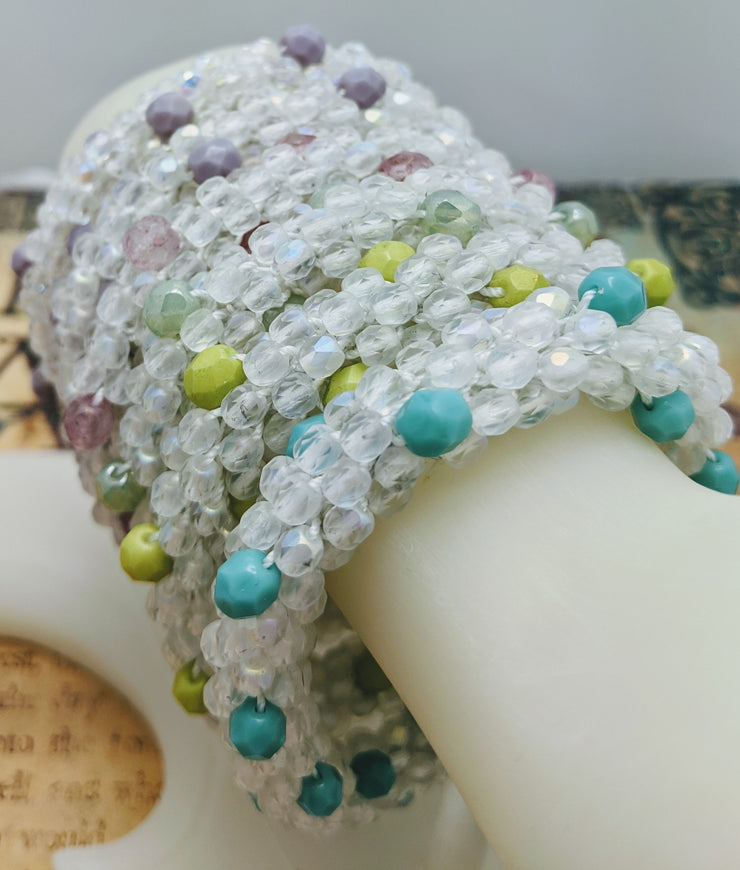 Continuous pebbles bangle - LINEN WHITE and LIME GREEN