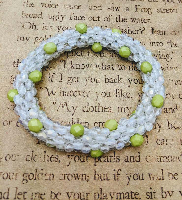 Continuous pebbles bangle - LINEN WHITE and LIME GREEN