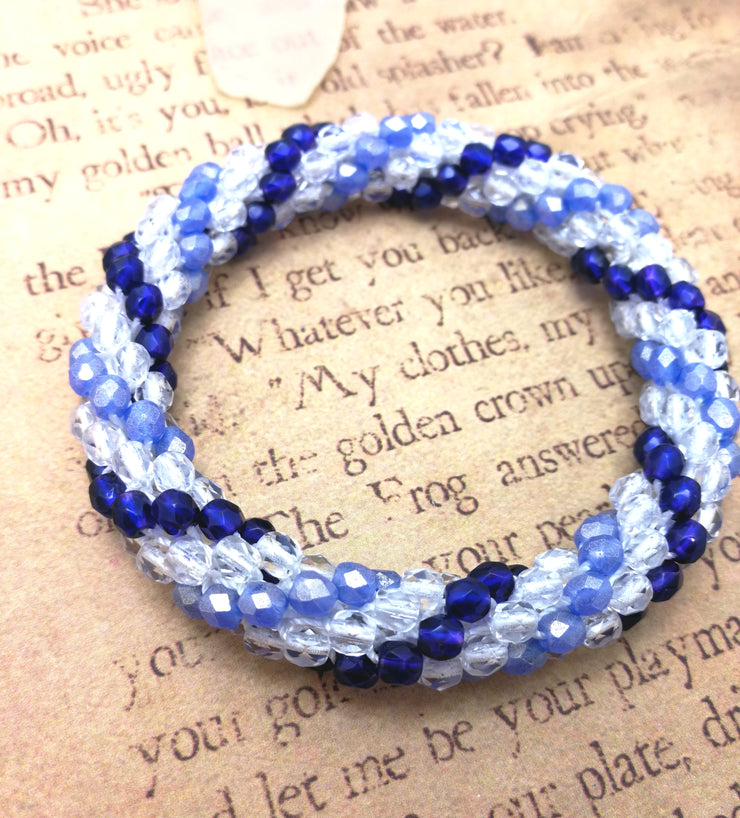 Continuous bangle bracelet - blues stripes