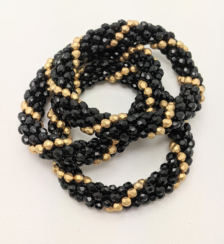 Continuous bangle bracelet - Black and Gold Swirl