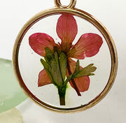 Real Flowers in Resin Pendant - Red flower 🌺 in Clear Resin, Gold Frame