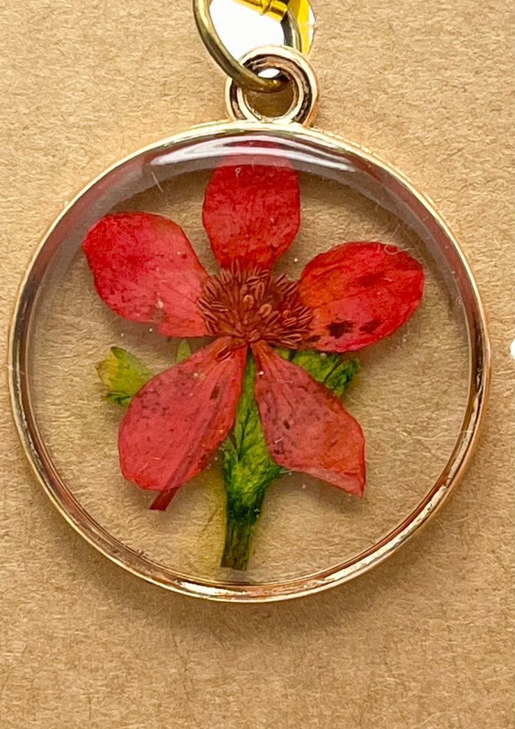 Real Flowers in Resin Pendant - Red flower 🌺 in Clear Resin, Gold Frame