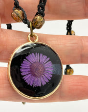 Real Flowers in Resin Necklace (short/choker) - Purple Flower 💜 over Black 🖤| Gold Frame