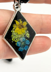 Real Flowers in Resin Necklace (short/choker) - Yellow • Blue • Green Flowers 💛💙💚 over Black 🖤 | Silver Frame