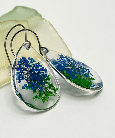 Real Flowers EARRINGS 💚💙 Blue and Green flowers in 🤍 Clear Resin • Silver frame